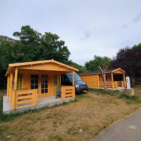 Du 2* Saint-Julien-du-Verdon