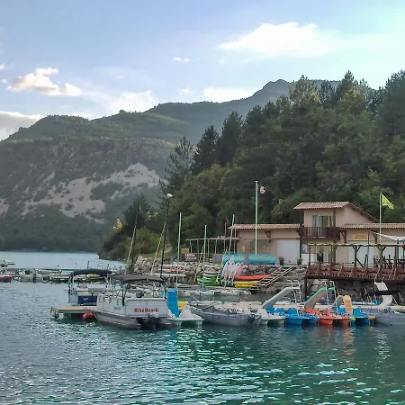 Du 2* Saint-Julien-du-Verdon