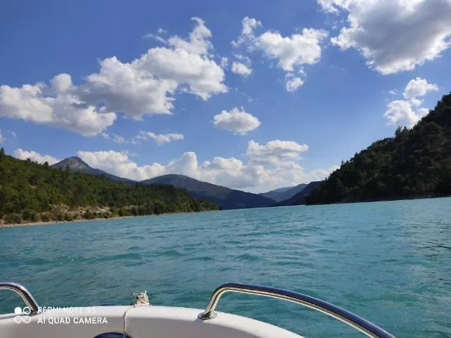 Du 2* 생-줄리앙-두-베르동