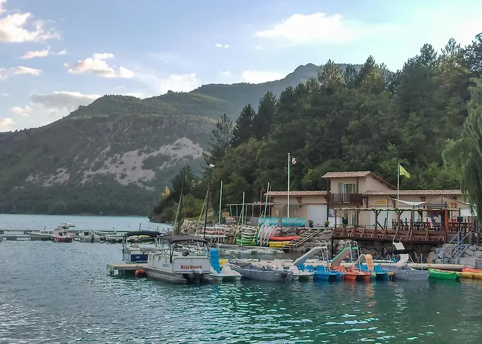 Du 2* Saint-Julien-du-Verdon